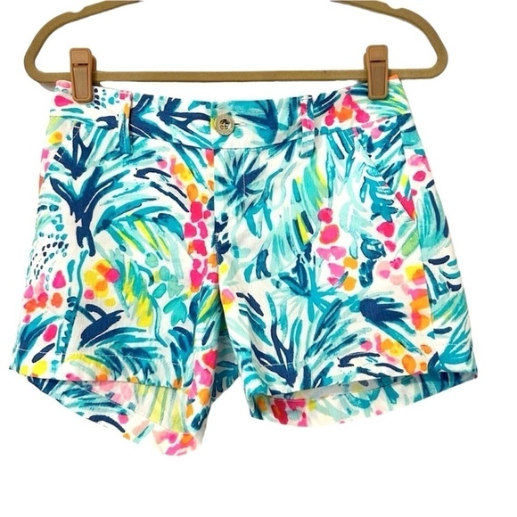 Lilly Pulitzer Serene Blue Tippy Top Tropical Print Callahan Shorts - Picture 1 of 6